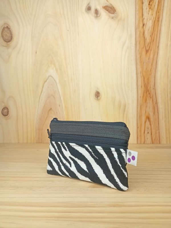 CARTERA-NEGRA-ANIMAL-PRINT-CEBRA